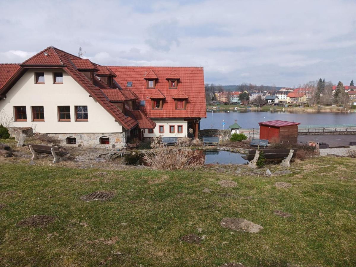 Hotel Leyla Frymburk Exterior photo